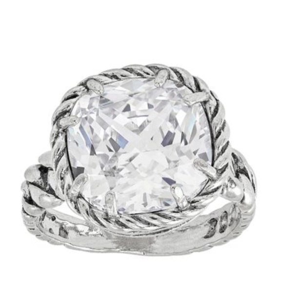 Silpada Jewelry - .925 silver and CZ  NIB Size 8